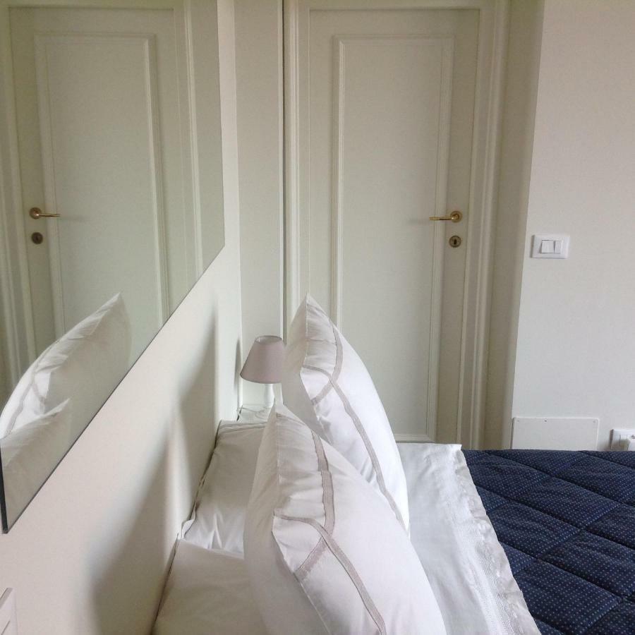 Apartment Pied A Terre With Terrazza In Milan City Center Εξωτερικό φωτογραφία